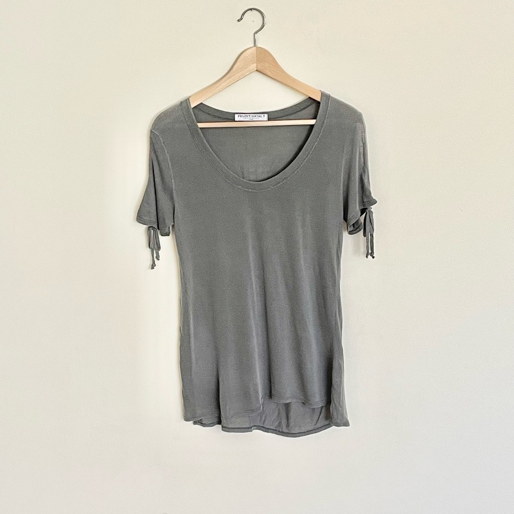 NEW Urban Outfitters Project Social T Grey Tied Sleeve Top Women’s size XS